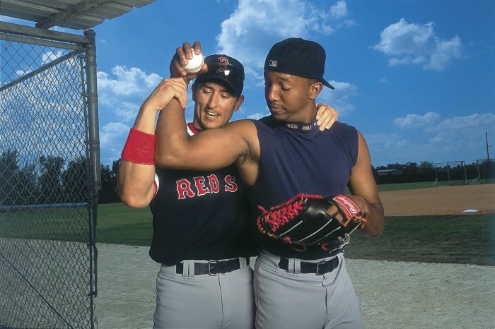 2000-Pedro-Martinez-Nomar-Garciaparra-006506134.jpg
